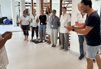 Patiënt knipt lint door voor zaal Oostende